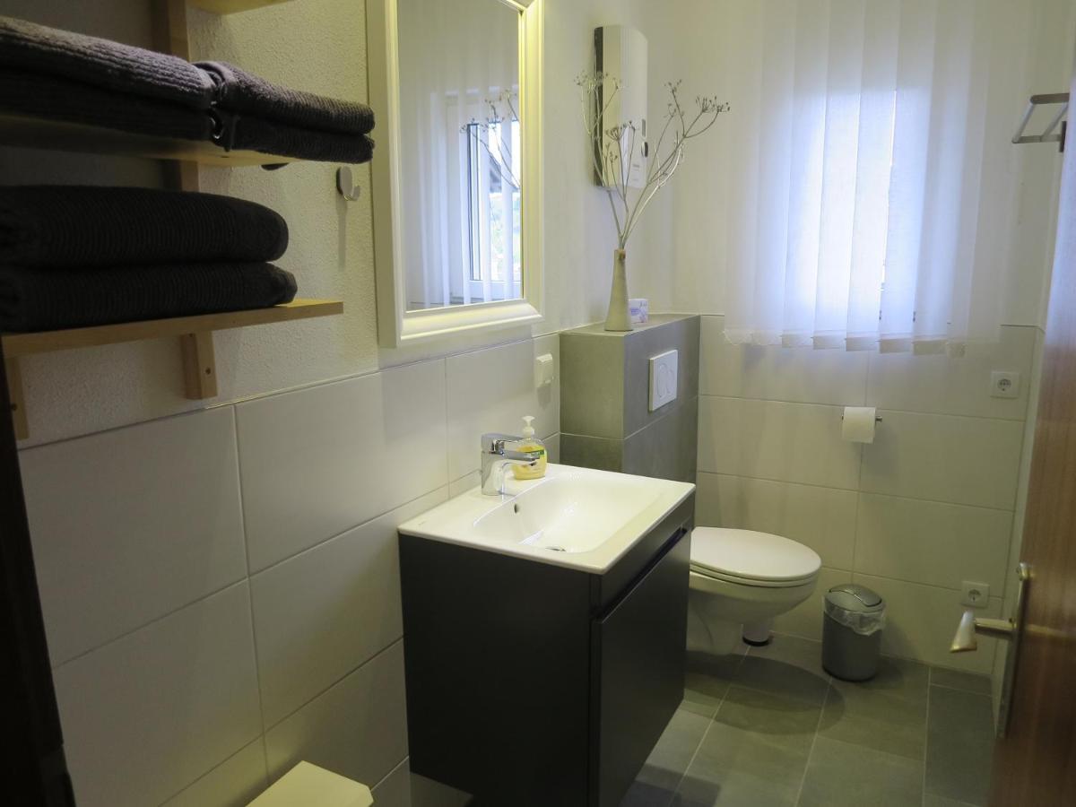 Ferienwohnungen Haus Hinneres 샬켄메렌 외부 사진